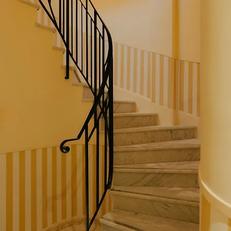 Aparthotel Edgar - Rue D'antibes Cannes